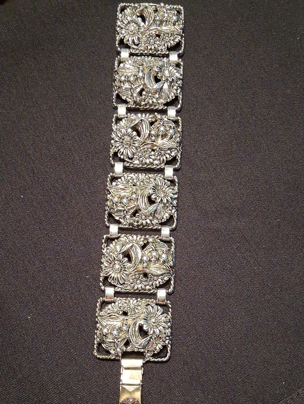 Vintage 1960's Sarah Coventry Silver Floral Panel Link Bracelet